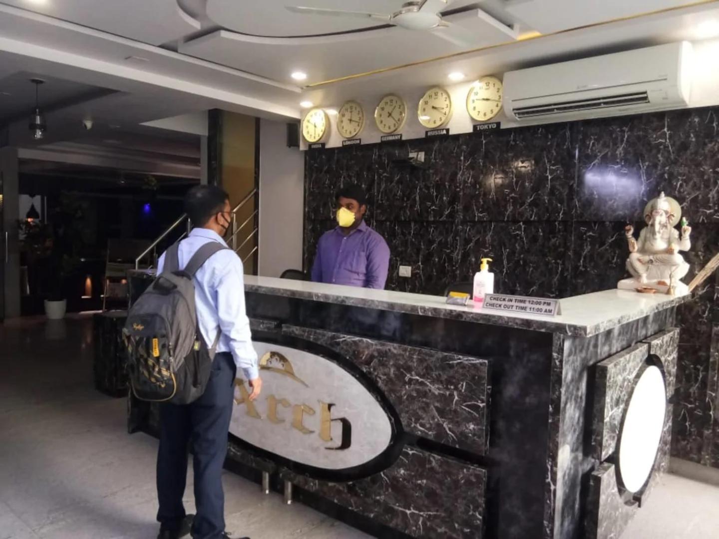 Hotel Arch - Near Aerocity New Delhi Bagian luar foto