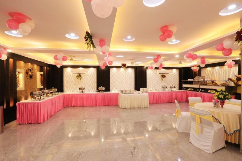 Hotel Arch - Near Aerocity New Delhi Bagian luar foto