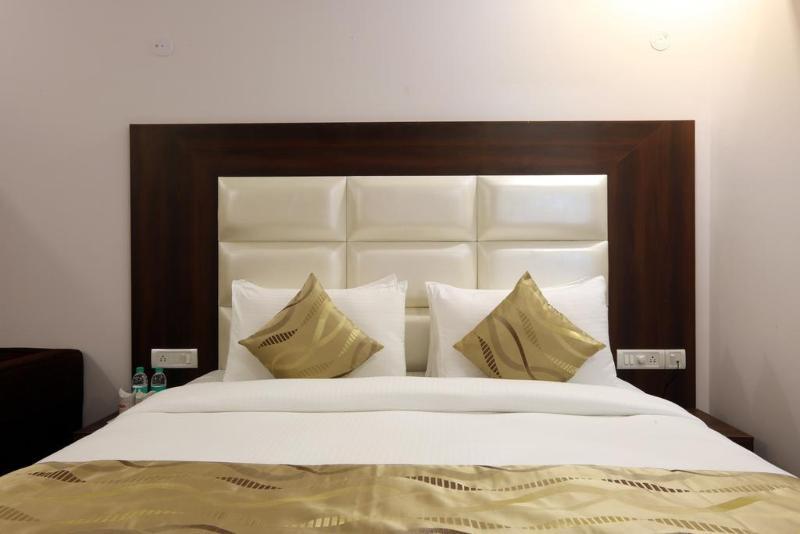 Hotel Arch - Near Aerocity New Delhi Bagian luar foto