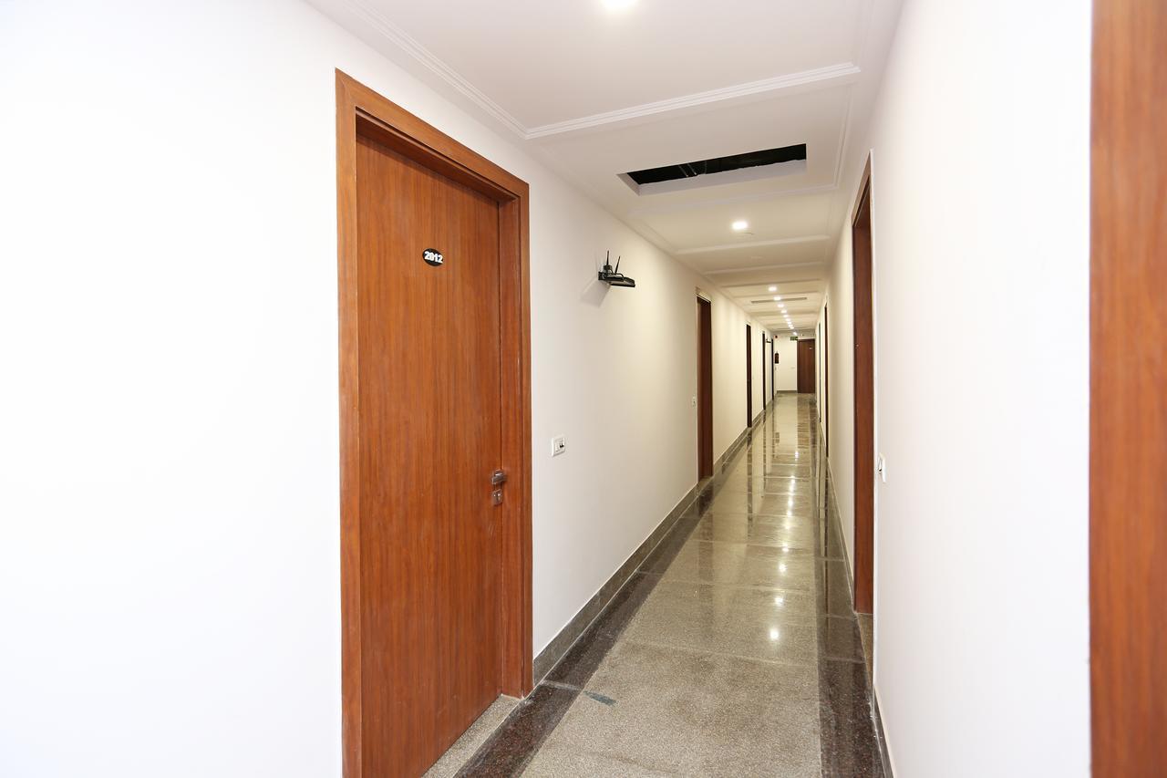 Hotel Arch - Near Aerocity New Delhi Bagian luar foto