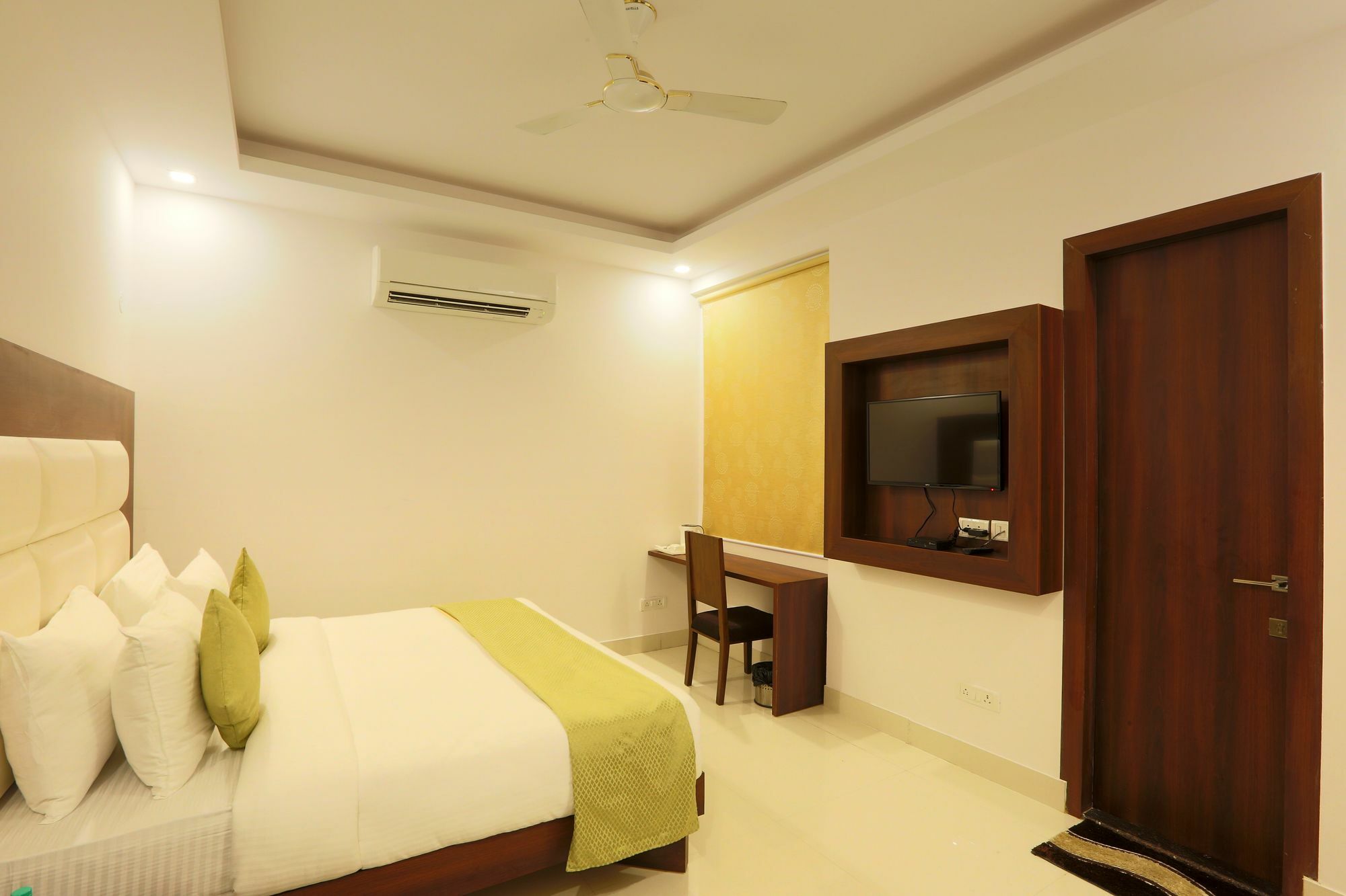 Hotel Arch - Near Aerocity New Delhi Bagian luar foto